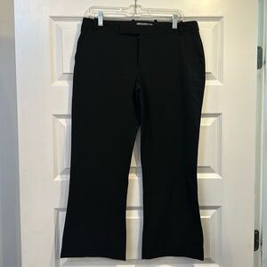 Gap black Cropped Flare 2 way stretch ankle pants size 10